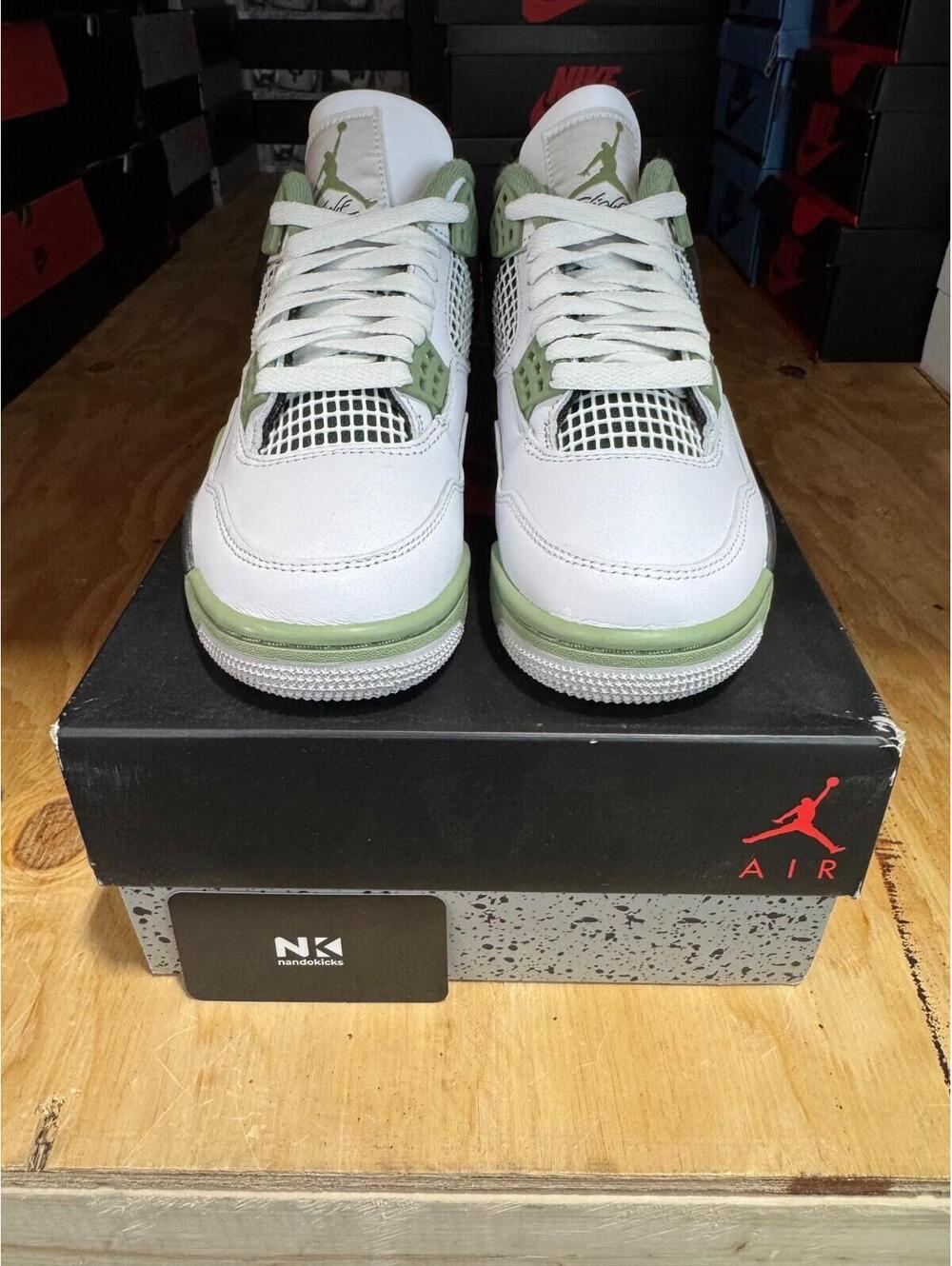 Wmns Air Jordan 4 Retro 'Seafoam' Size 6 - Picture 3 of 5